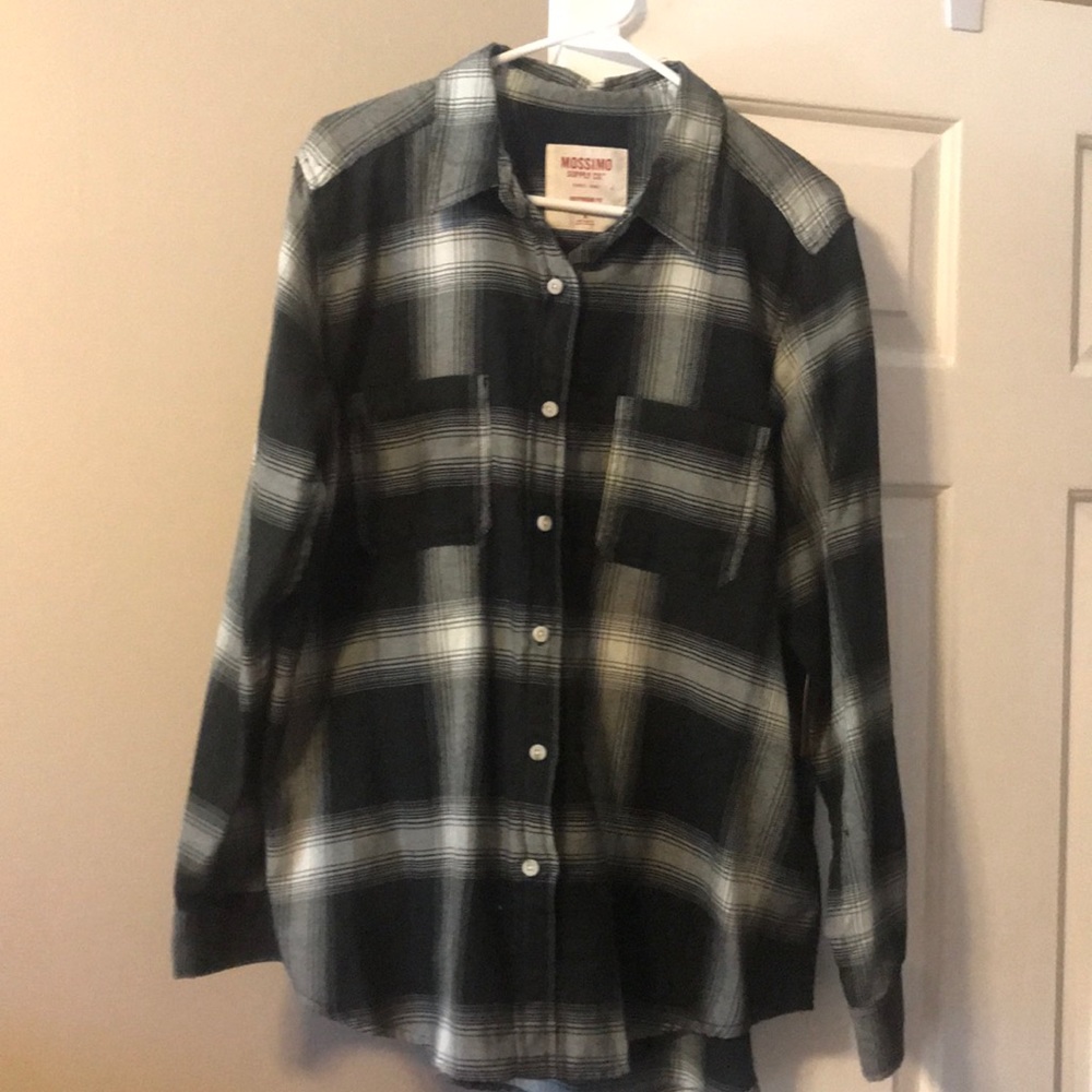 NWT Black/white flannel shirt. Size XL